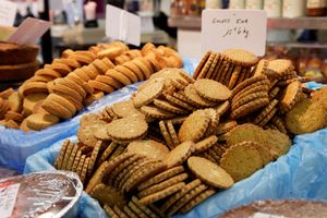 갈레트 브르통(앞)과 팔레 브르통(뒤)