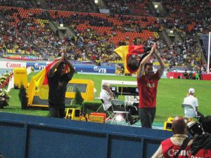 남자 장대높이뛰기에서 금메달과 동메달을 획득한 라파엘 홀츠데페와 비외른 오토