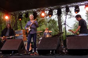 2019년 로빈 히치콕을 지원하는 요 라 텡고