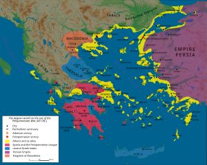 기원전 431년경 펠로폰네소스 전쟁 당시 마케도니아 (주황색), 아테네와 델리안 동맹 (노란색), 스파르타와 펠로폰네소스 동맹 (빨간색), 독립 국가 (파란색), 페르시아 아케메네스 제국 (보라색)