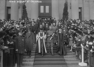 컬럼비아 대학교에서 명예 학위를 받은 후의 알베르 1세, 1919년