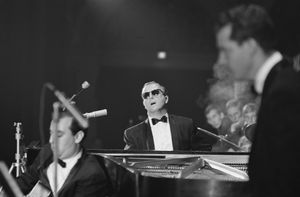 시어링(중앙)은 1962년 퀸텟과 함께 네덜란드에서 공연했다.