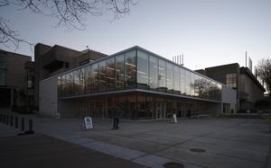 UBC 메인 서점 외부.