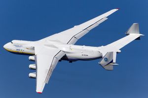 안토노프 An-225는 러시아-우크라이나 전쟁에서 파괴되기 전 안토노프 항공에서 사용되었으며, 한때 세계에서 가장 큰 항공기였다.