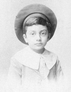 모자를 쓴 소년