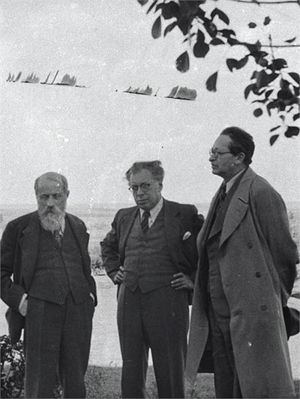 Martin Buber, Yitzhak Ben Zvi, and Leo Herman in Jerusalem (1915)