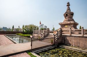 프랑스 룸비니 단지 내 수도원