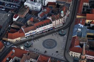 안테 스타르체비치 광장