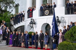 2024년 7월 10일 백악관, 워싱턴 D.C.에서 나토 지도자들과 공식 도착 행사를 갖는 대통령 밀라노비치