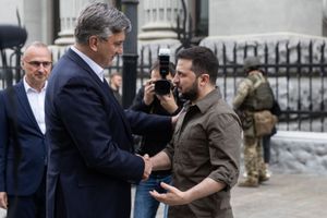 2022년 5월 8일, 플렌코비치와 우크라이나 대통령 볼로디미르 젤렌스키