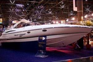 Yacht with the label "The World Is Not Enough 007".