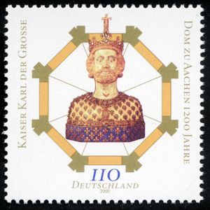 2000년, 독일 연방 공화국은 "아헨 대성당 1200주년"을 기념하기 위해 이 기념 우표를 발행했다.