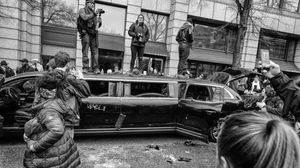 워싱턴 D.C.에서 파손된 리무진