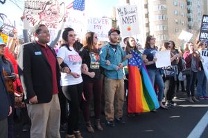 내 대통령 아님 시위대가 백악관으로 향하고 있다, 워싱턴 D.C.