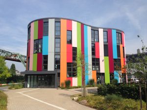 주니어 유니 캠퍼스, 2013년 부퍼탈 건축가 Goedeking과 Niedworok에 의해 설계됨