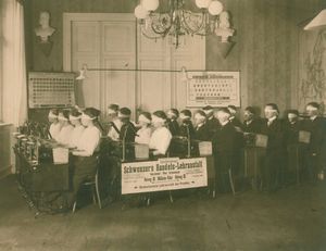 상업학교에서 터치 타이핑 수업, 뮐하임, 독일 1910년경.