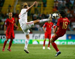 2010년 월드컵 예선 포르투갈전에서 활약하는 포울센