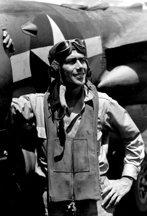 미국 육군 항공대 중령 제럴드 R. 존슨