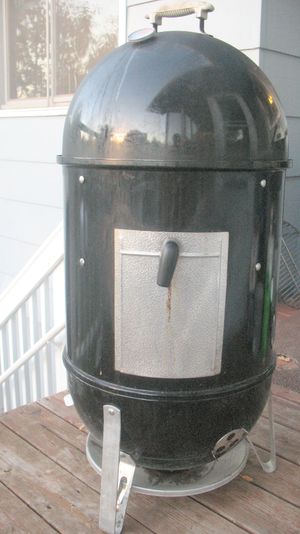 전형적인 수직형 워터 스모커