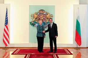 플레브넬리에프, 2012년 2월 5일 소피아에서 힐러리 클린턴 당시 미국 국무장관과 만남