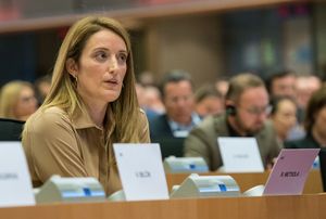 메촐라, 2019년 폰데어라이엔 위원회 청문회에서 질문