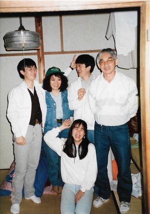 일본에 있는 브라질인들. 일본으로 이주한 브라질 이민자 대부분은 20세기에 브라질로 이주한 일본인의 후손이다.