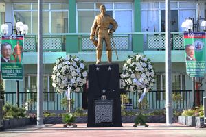 카비테의 마리아노 트리아스 장군 기념비