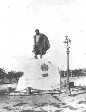 모이세이 아르구틴스키돌고루키}} 기념비 (1878년 건립, 1921년 철거)