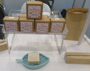 애완동물 샴푸, 코코넛 오일(VCO)과 글리리시디아 세피움(코코아의 어머니)