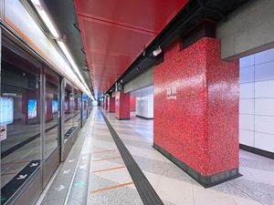 둥충선 4번 승강장