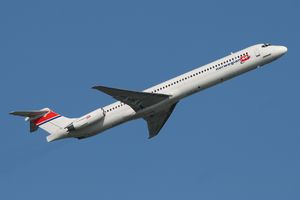 노르웨이 에어 셔틀은 이전에 7대의 중고 맥도넬 더글러스 MD-80 시리즈(MD-82 및 MD-83) 항공기를 운용했다.