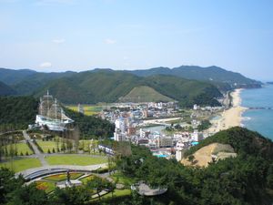 마을과 해변의 모습 (2006년)