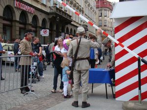 비엘스코-비아와에 있는 오스트리아 갈리치아와 오스트리아 실레지아 사이의 역사적 국경 (1772–1918) 재현.