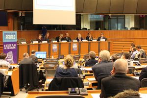 유럽 의회에서 Positive Money가 주최한 "사람들을 위한 양적 완화" 회의 (2016년 2월 17일)