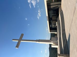 네움의 크로아티아 참전용사 기념비.