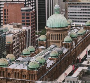 돔의 배치를 보여주는 위에서 본 퀸 빅토리아 빌딩