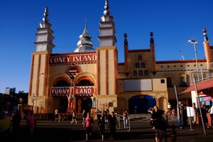 코니 아일랜드 외부