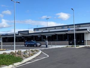 셸하버 공항 터미널