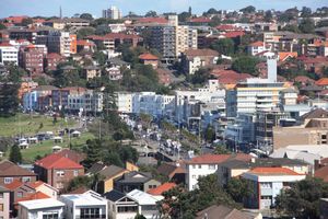 상업 및 주거 지역의 풍경, 중앙에 캠벨 퍼레이드가 보임