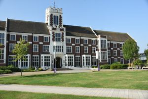 캠퍼스의 해즐리히 건물