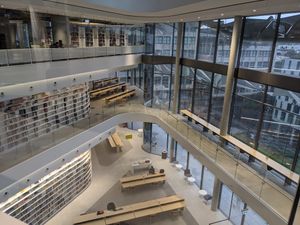 UTS 도서관 및 열람실 내부 모습