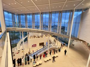 시드니 모던 증축 아트리움