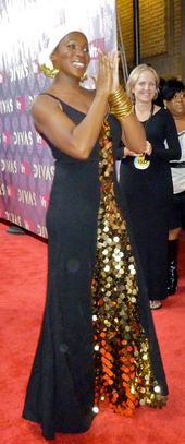 VH1 디바스 2009의 레드 카펫에 선 인디아 아리