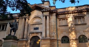 미첼 빌딩의 미첼관과 딕슨관, 뉴사우스웨일스 주립 도서관