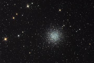 구상 성단 NGC 5897.