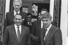 뤼트 뤼버르스 네덜란드 총리가 엘살바도르의 호세 나폴레온 두아르테 대통령을 맞이했다.