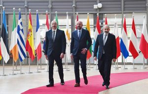 2023년 5월 14일 브뤼셀에서 니콜 파시냔, 일함 알리예프, 유럽 이사회 의장 샤를 미셸