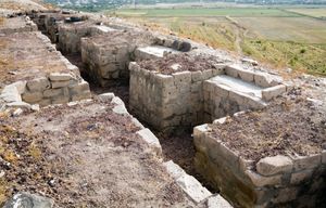 고대 아르기쉬티히닐리의 재건된 성벽