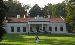 폴란드 Tarnów 근처 Kąśna Dolna에 있는 그의 저택 (1897년 구입)