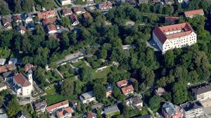 슈타른베르크 성과 정원, 성 요셉 교회